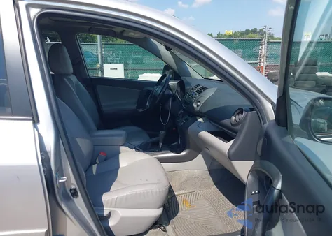 2010 Toyota Rav4 Limited z USA, uszkodzony, nr VIN 2T3DF4DV9AW032813